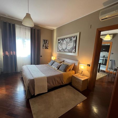 Charme & Relax - Fiera Di Roma - Fiumicino Airport Apartment Ponte Galeria Luaran gambar