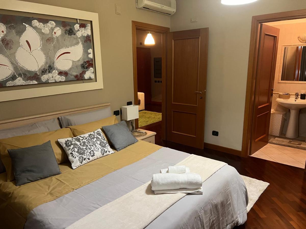 Charme & Relax - Fiera Di Roma - Fiumicino Airport Apartment Ponte Galeria Luaran gambar